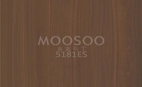 Hoogwaardige geborstelde planken van wit iepenstaal voor binnentoepassingen