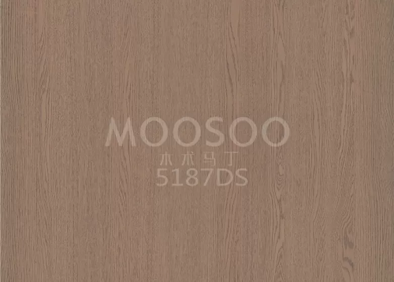 Rustiek wit iepenhouten wandpaneel: tijdloze elegantie ontmoet moderne functionaliteit