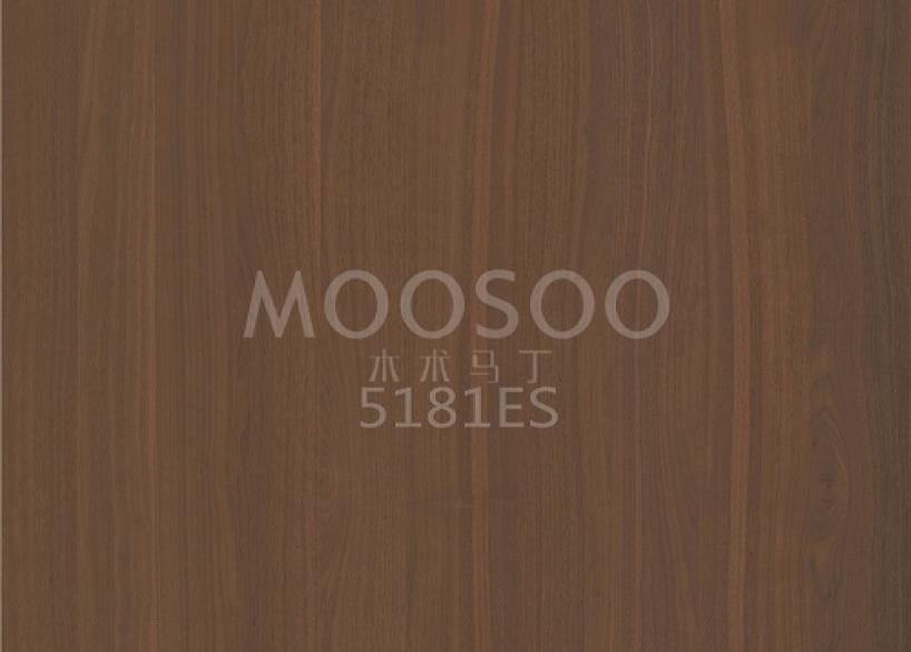 Hoogwaardige geborstelde planken van wit iepenstaal voor binnentoepassingen